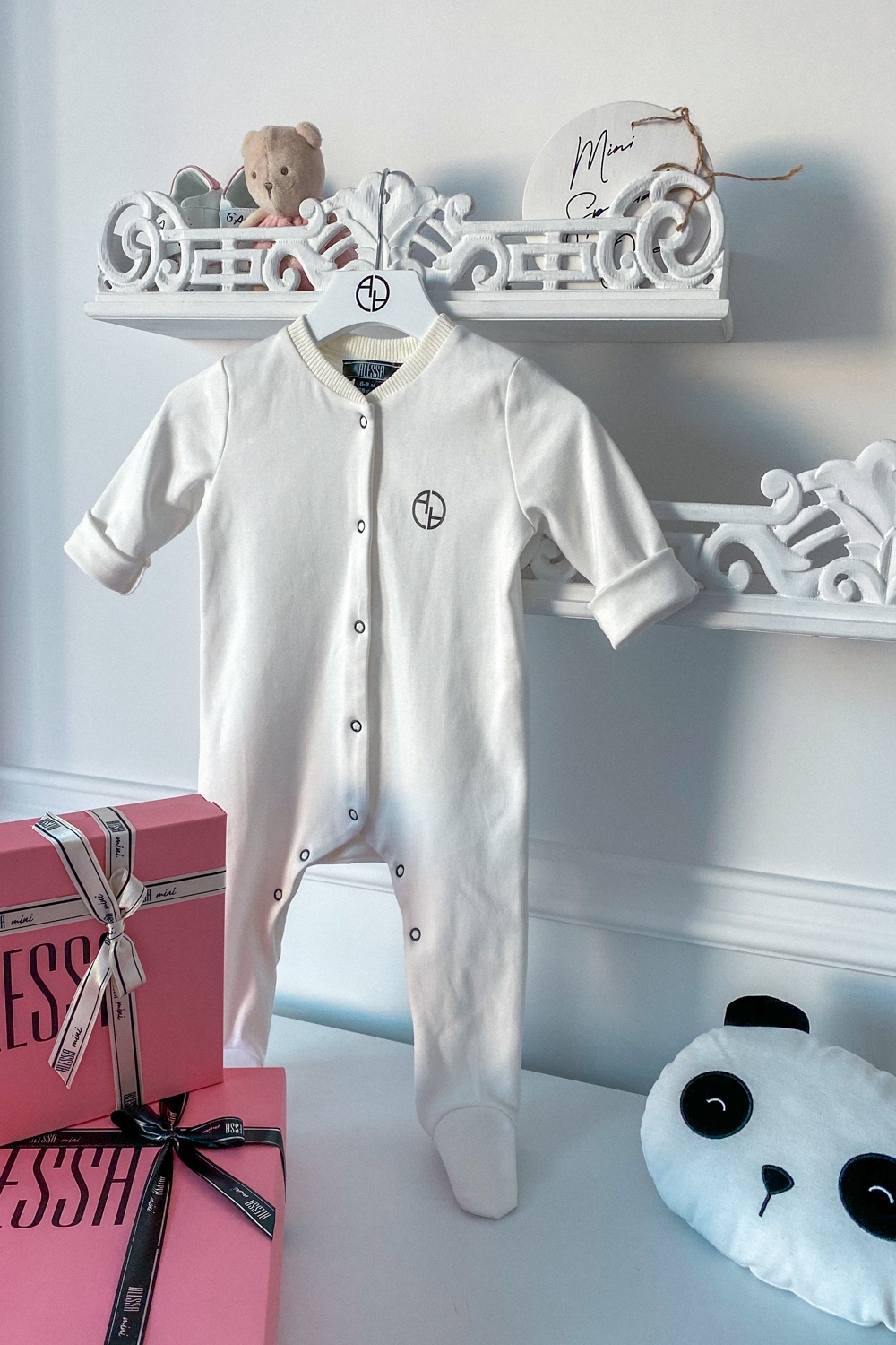 : title - Image: number