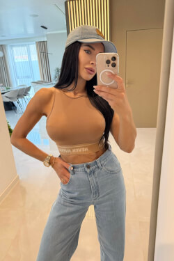 Read My Lips Crop-Top - Mocha