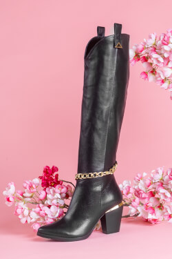 Charlotte boots with movable blue chain