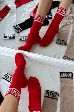 Don't Be Shy Alessa Socks Medium Length - Red