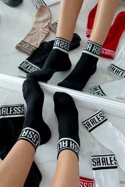 Don't Be Shy Alessa Short Socks - Black