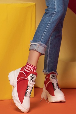 Don't Be Shy Alessa Socks Short - Red