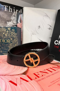 Alessa logo black belt - golden buckle up