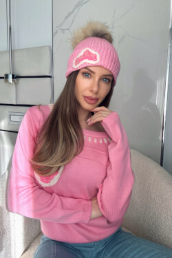 Cityscape Cozy Knitted Hat With Natural Fur - Pink