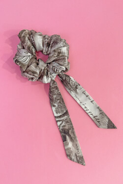 Trendsetter Icon Scrunchie-Bow - Grey