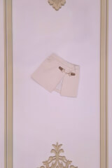 : title - Image: number