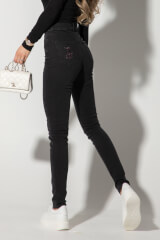 : title - Image: number