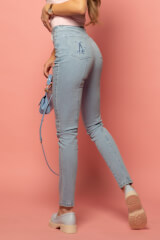 : title - Image: number